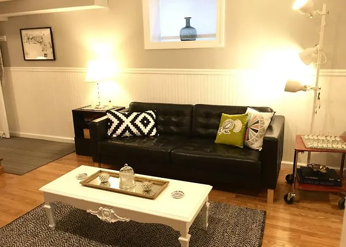 ~*Pet Friendly 30Min To Downtown*~ The Bostonian